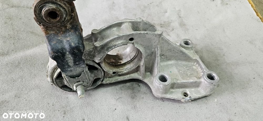 Łapa wspornik podpora półosi Peugeot 206 CC 307 1,6 16V 9640296180 - 2