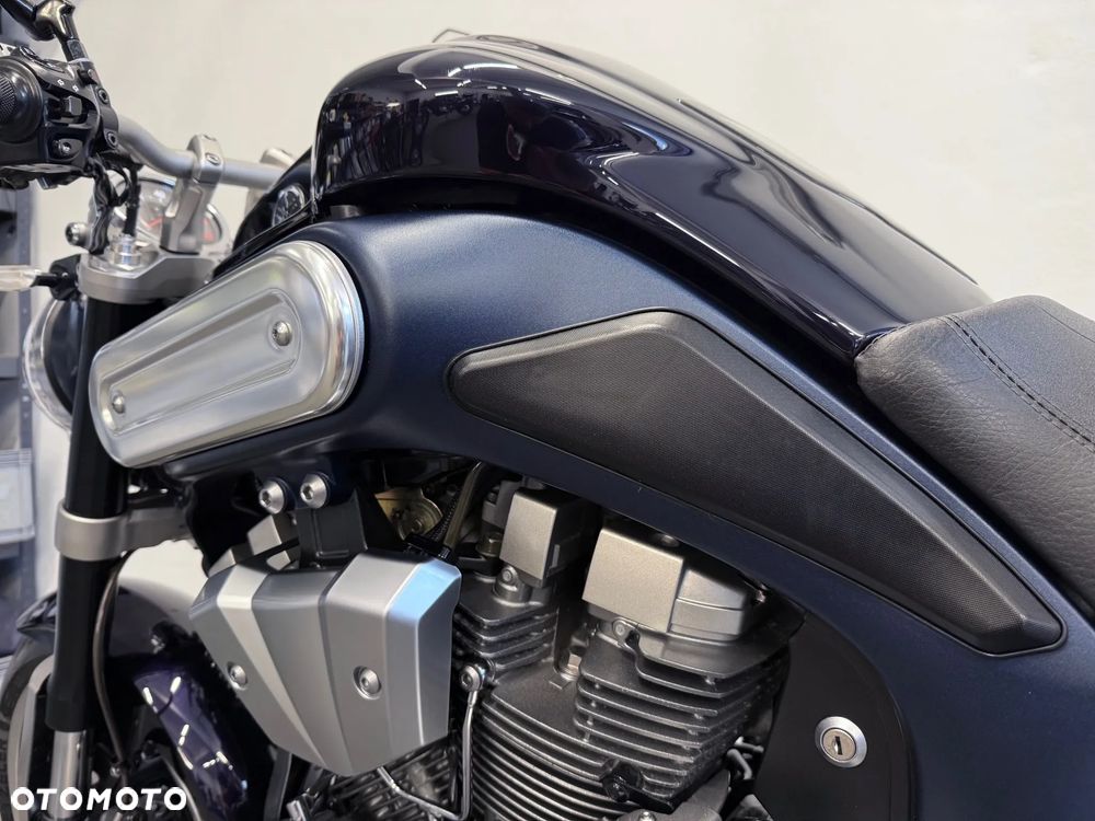 Yamaha MT - 24