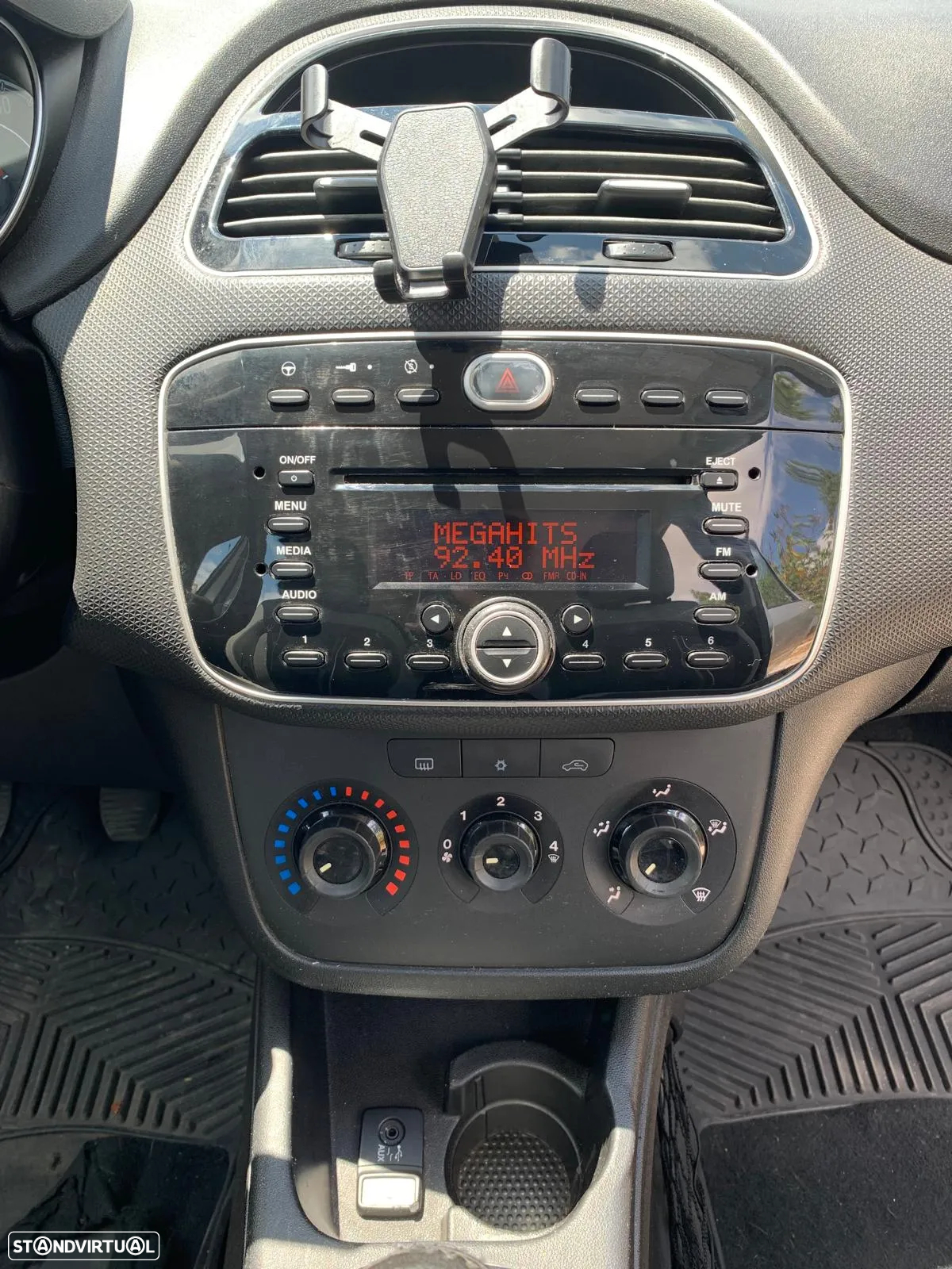 Fiat Punto 1.3 M-Jet Lounge S&S - 11