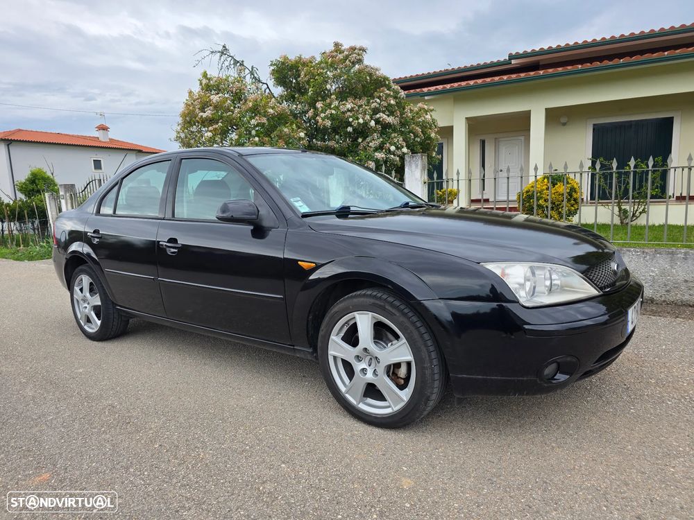Ford Mondeo 1.8 Trend - 12
