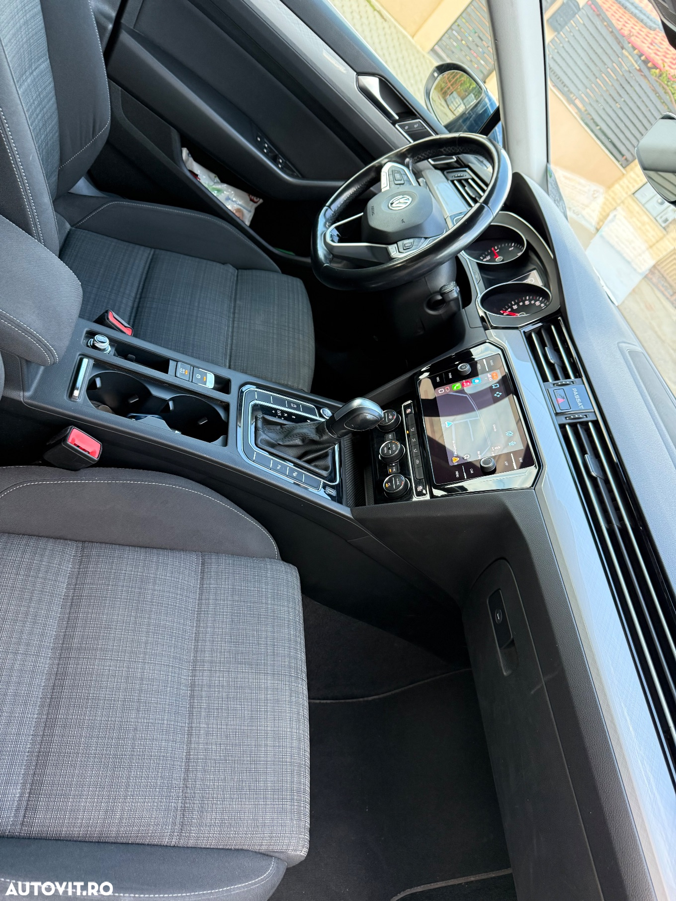 Volkswagen Passat Variant 2.0 TDI SCR DSG - 11