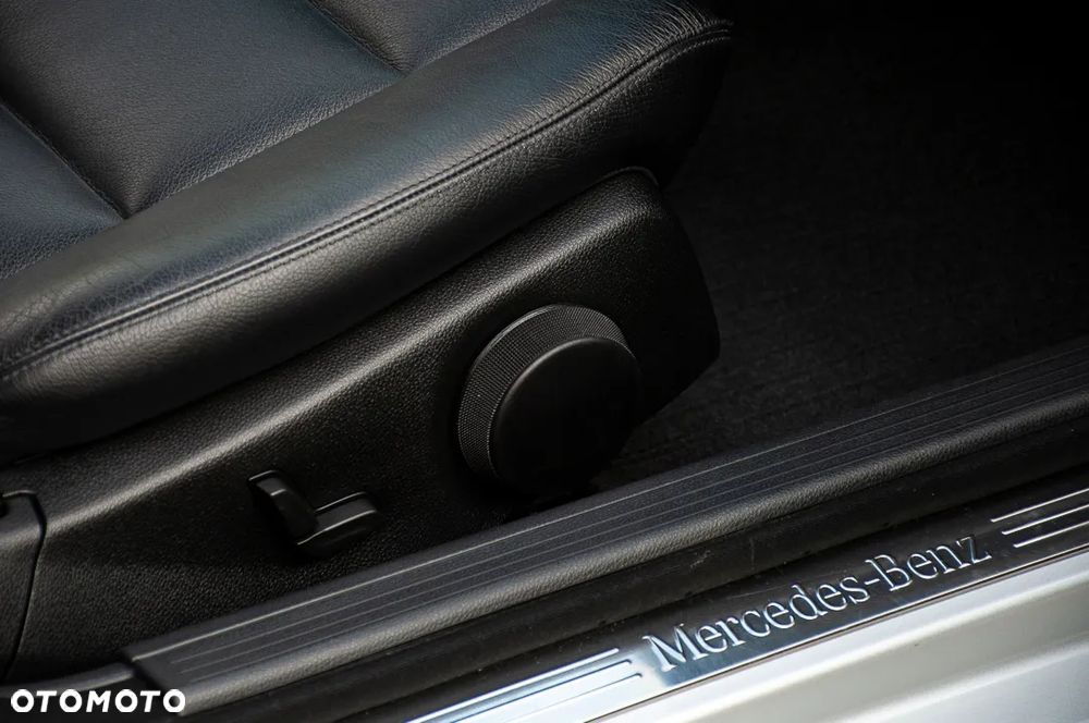 Mercedes-Benz Klasa C 250 CGI BlueEff Avantgarde - 37