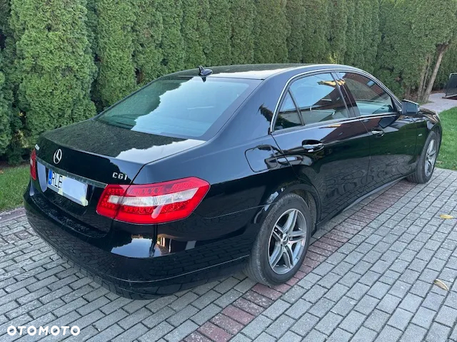 Mercedes-Benz Klasa E 200 CGI BlueEFFICIENCY Automatik - 14
