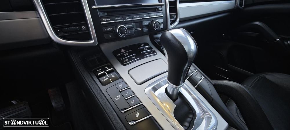 Porsche Cayenne Platinum Edition - 7