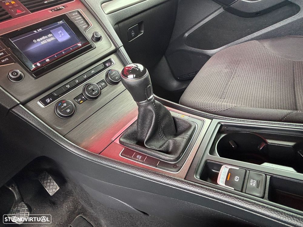 VW Golf 1.6 TDi Trendline - 11