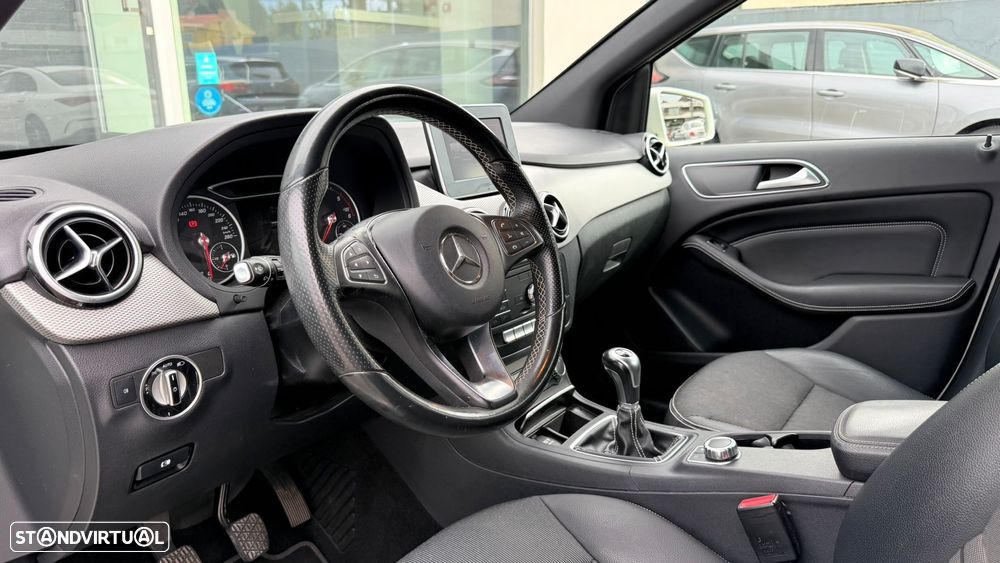 Mercedes-Benz B 180 d Urban - 10