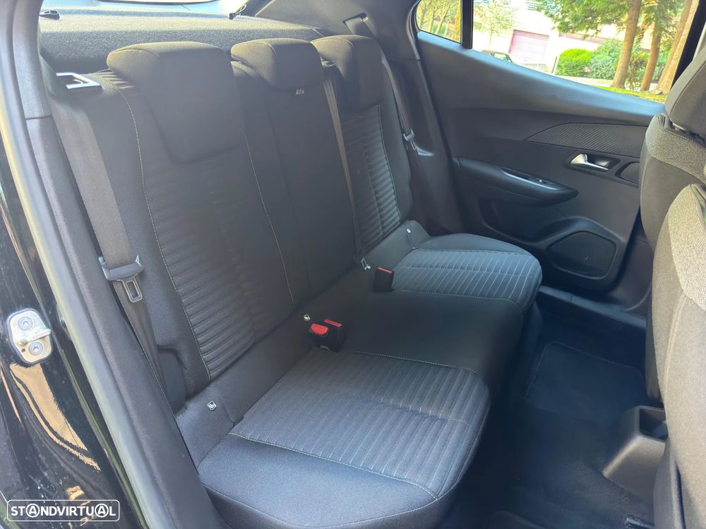 Peugeot 2008 1.2 PureTech Active Pack - 12