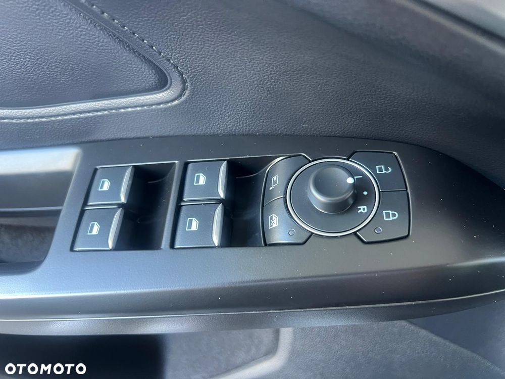 Ford Focus 1.0 EcoBoost Titanium X - 21