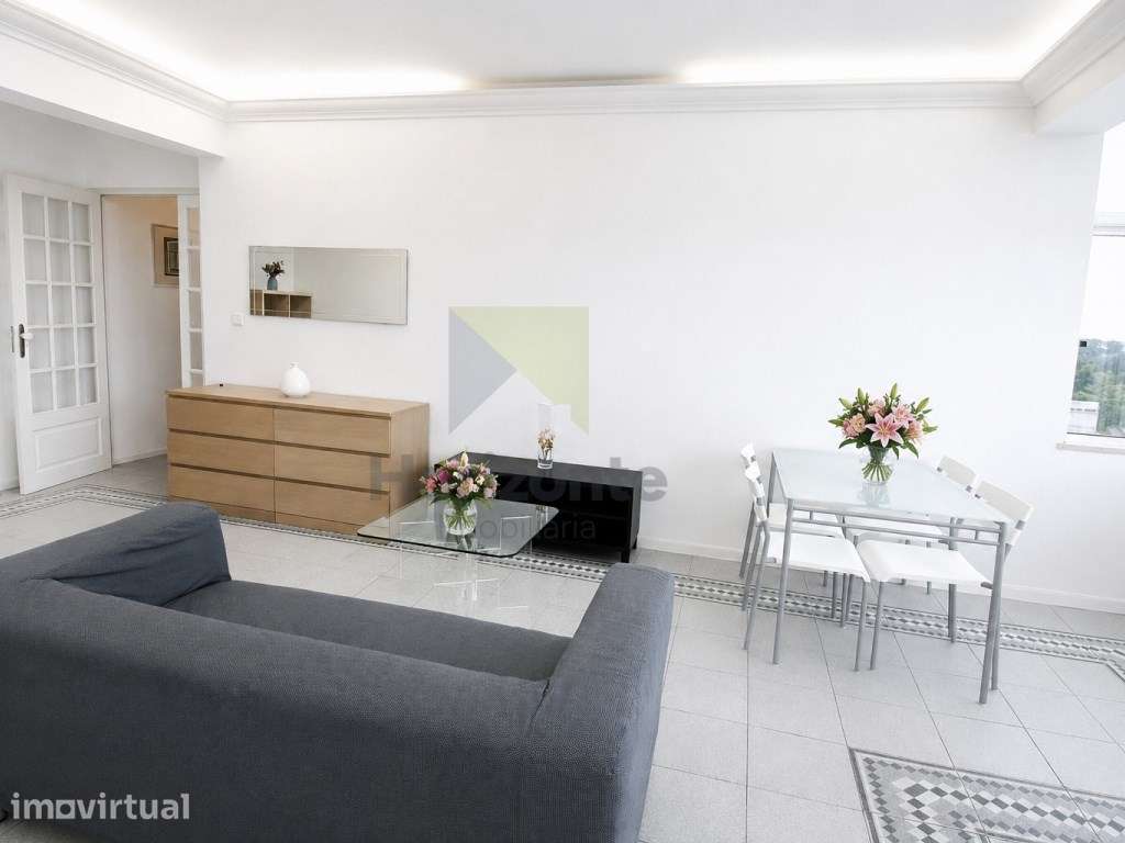 Apartamento T2 Mobilado e Acolhedor junto Parque das Conchas - Grande imagem: 2/18