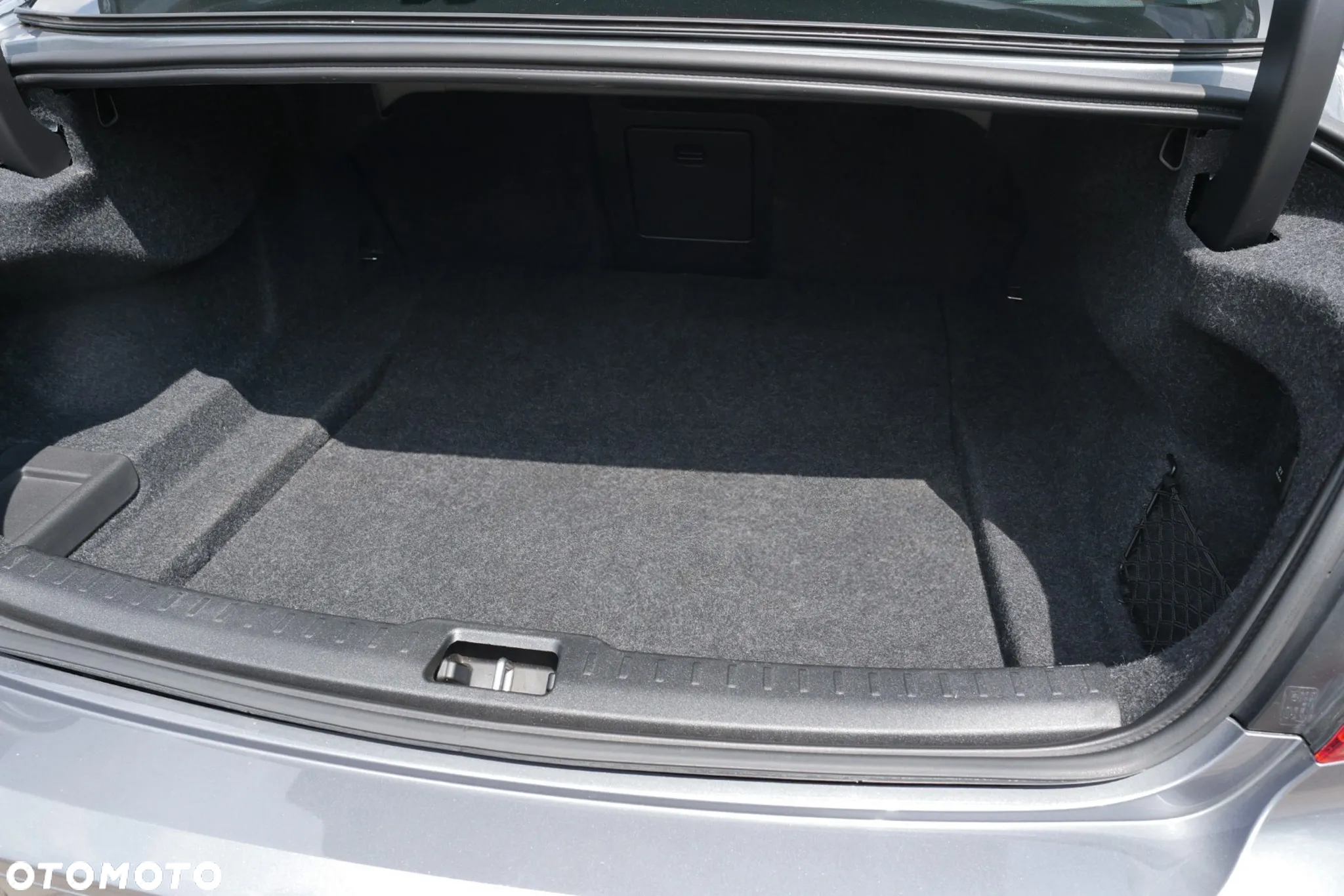 Volvo S60 T5 R-Design - 23