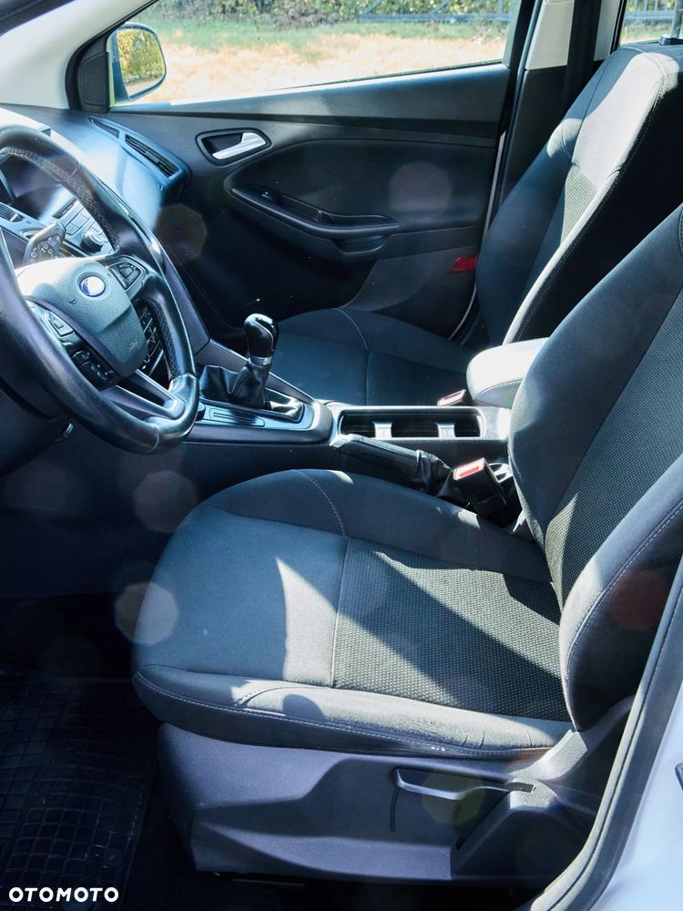 Ford Focus - 18
