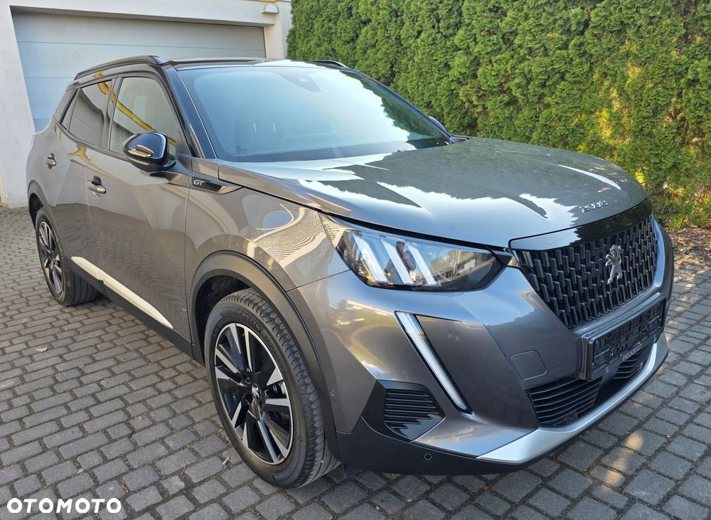 Peugeot 2008 PureTech 130 EAT8 GT - 3