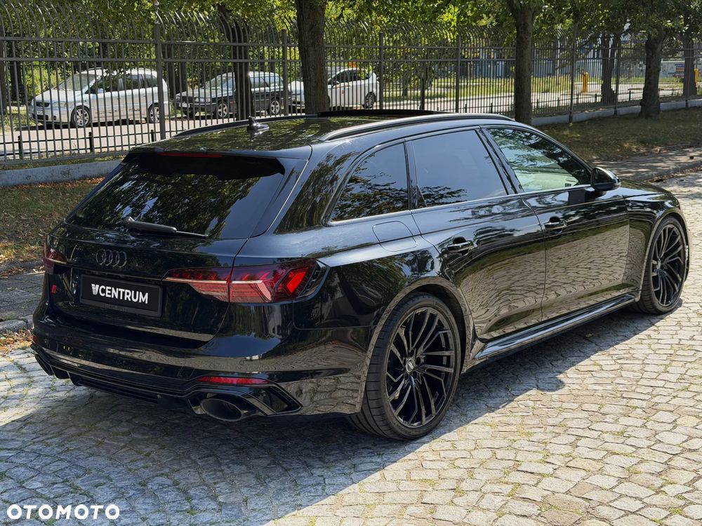 Audi RS4 Avant Quattro Tiptronic - 9