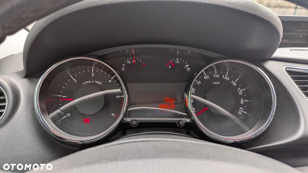Peugeot 3008 1.6 HDi Premium - 4