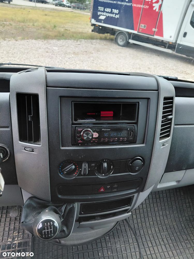 Volkswagen Crafter - 11