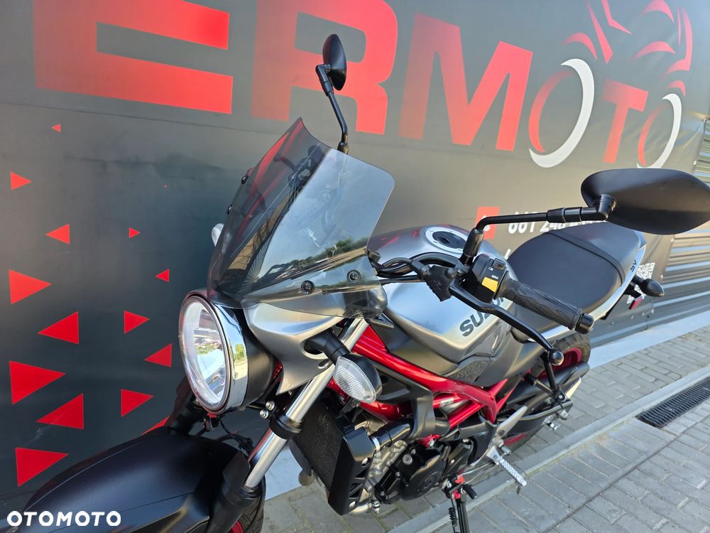 Suzuki SV - 12