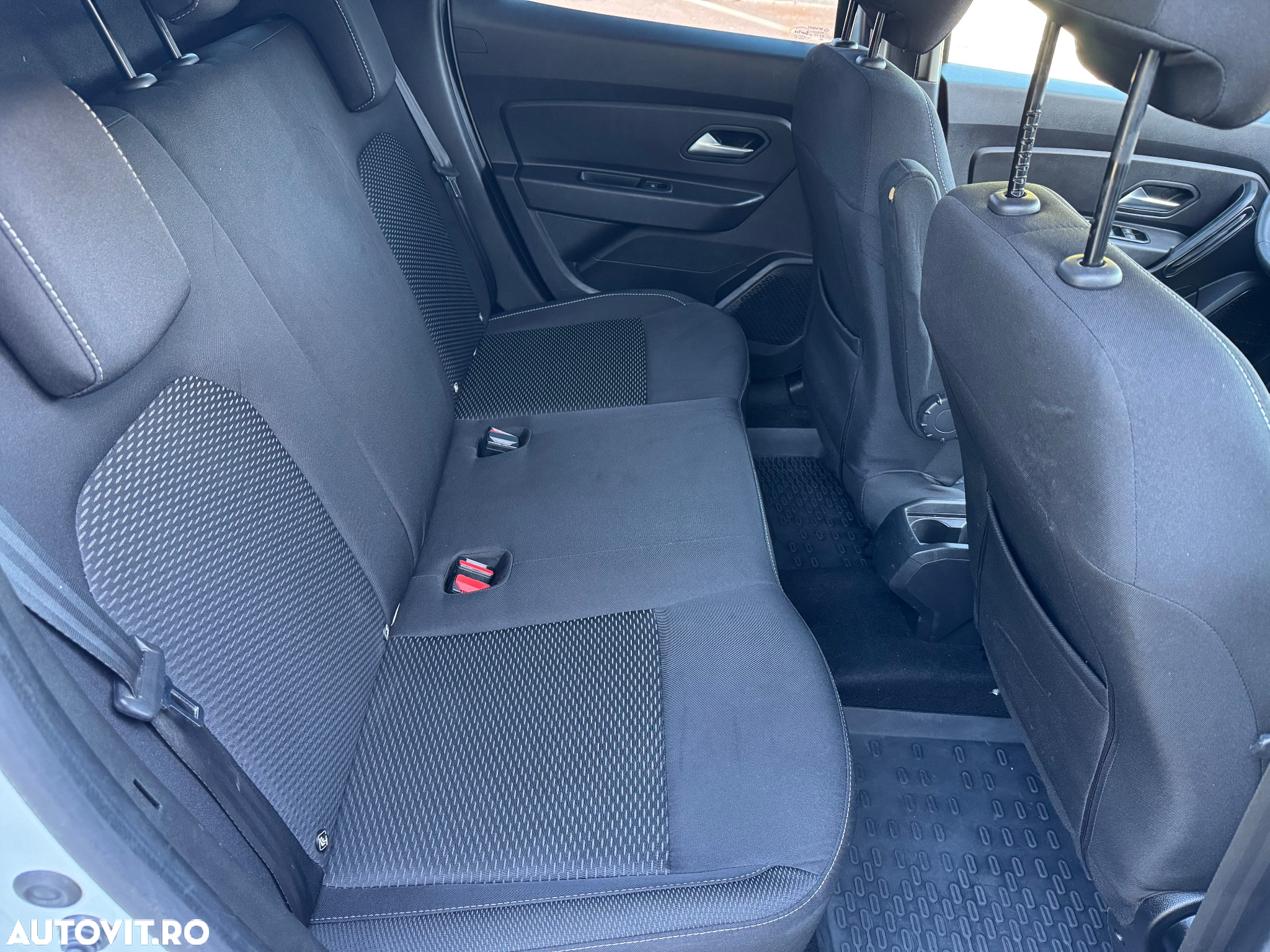 Dacia Duster 1.5 Blue dCi 4WD Prestige jante 16" - 12