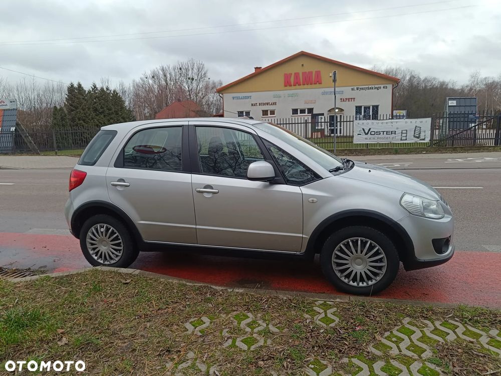 Suzuki SX4 1.5 Streetline 4x2 Classic - 4