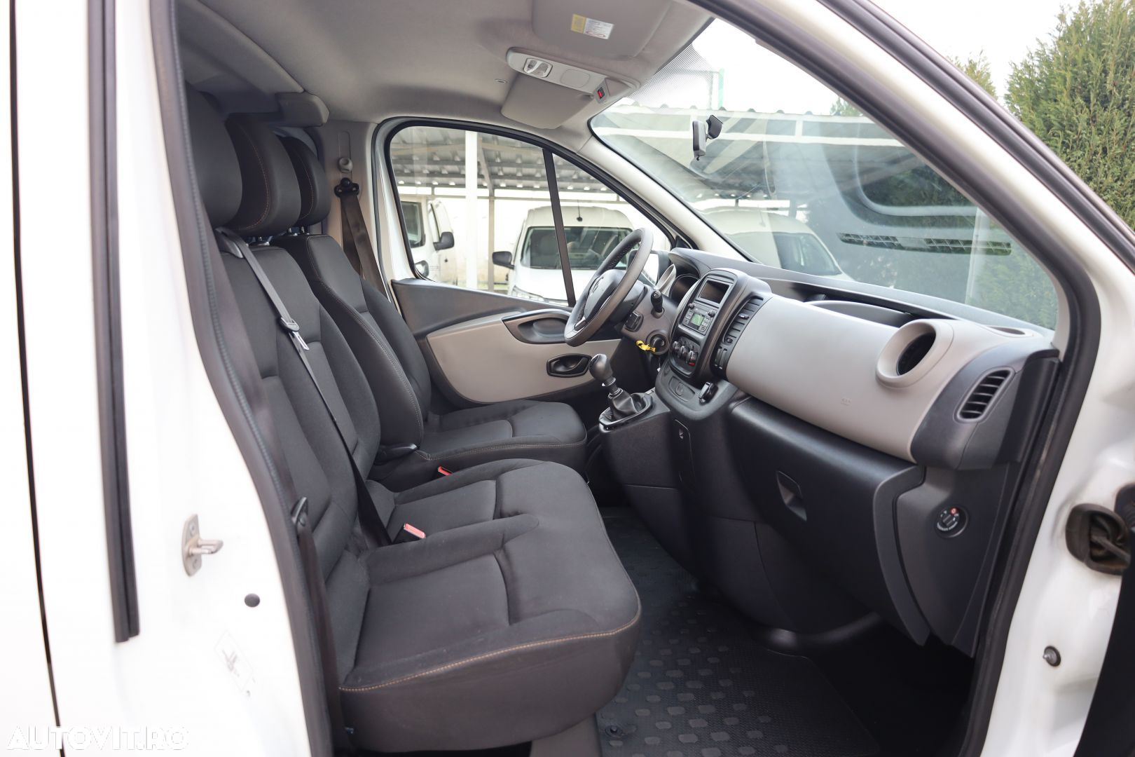 Renault Renault Trafic L2H1-8+1 ( motor reconditionat ) - 12