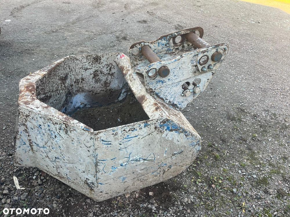 Łyżka dozownik pojemnik podajnk kosz zasypowy do wylewania betonu fi65mm fi80mmok. 0,8m. - 5