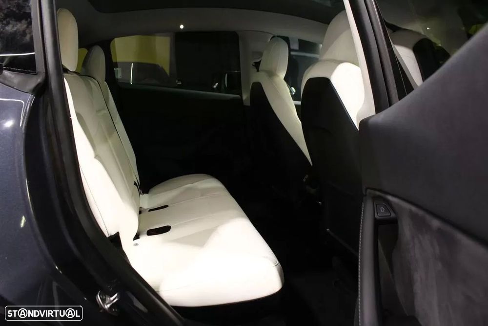 Tesla Model Y Long Range Tração Integral - 20