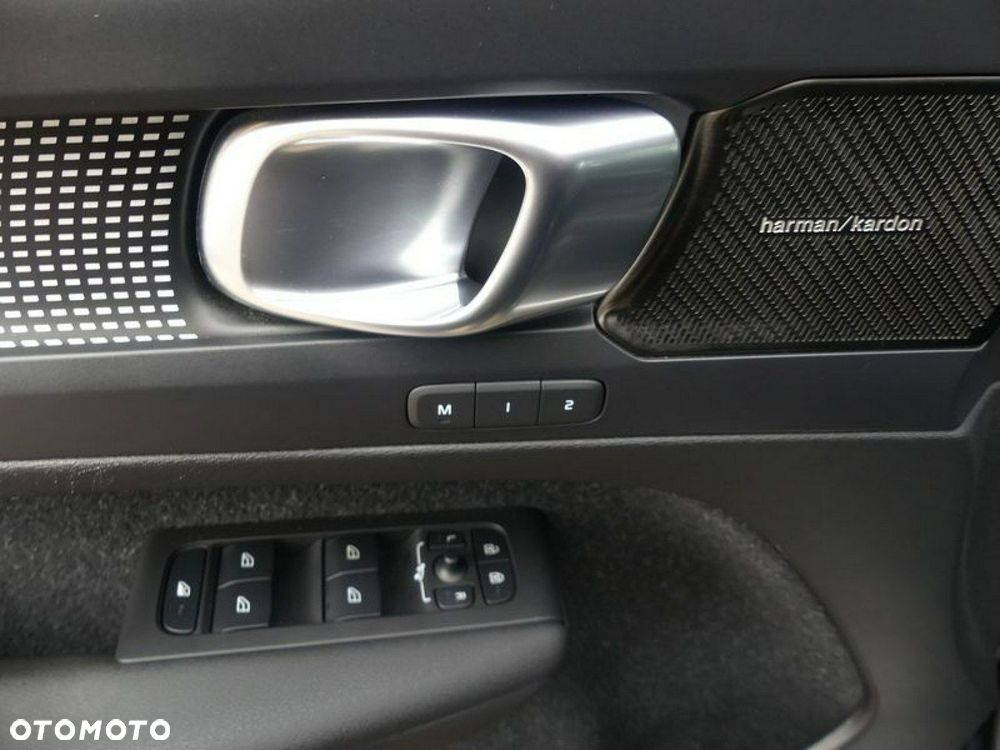 Volvo XC 40 T4 AWD Geartronic R-Design - 8