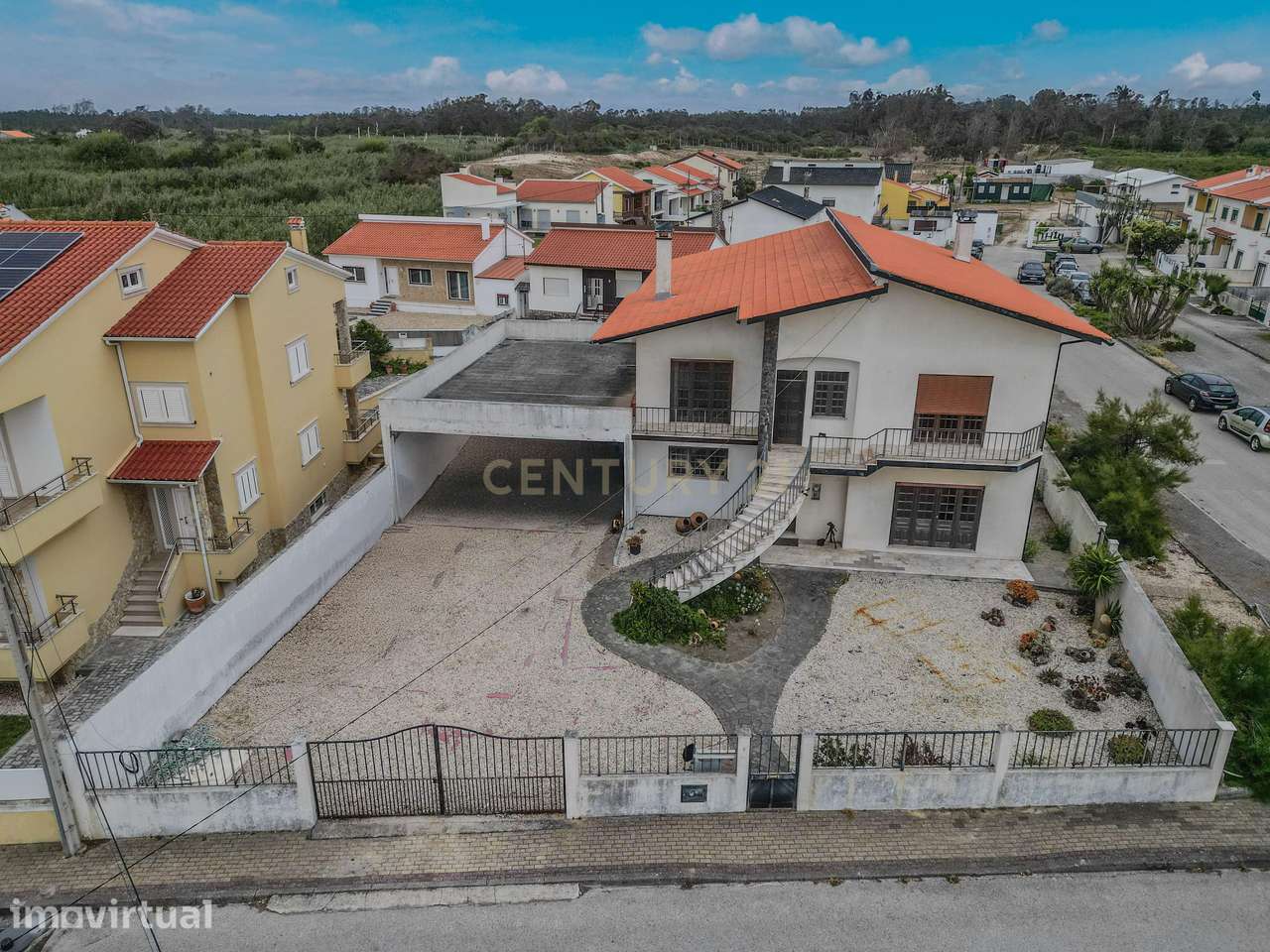 Moradia com vista mar, situada numa aldeia piscatória a 200m da praia - Grande imagem: 4/42