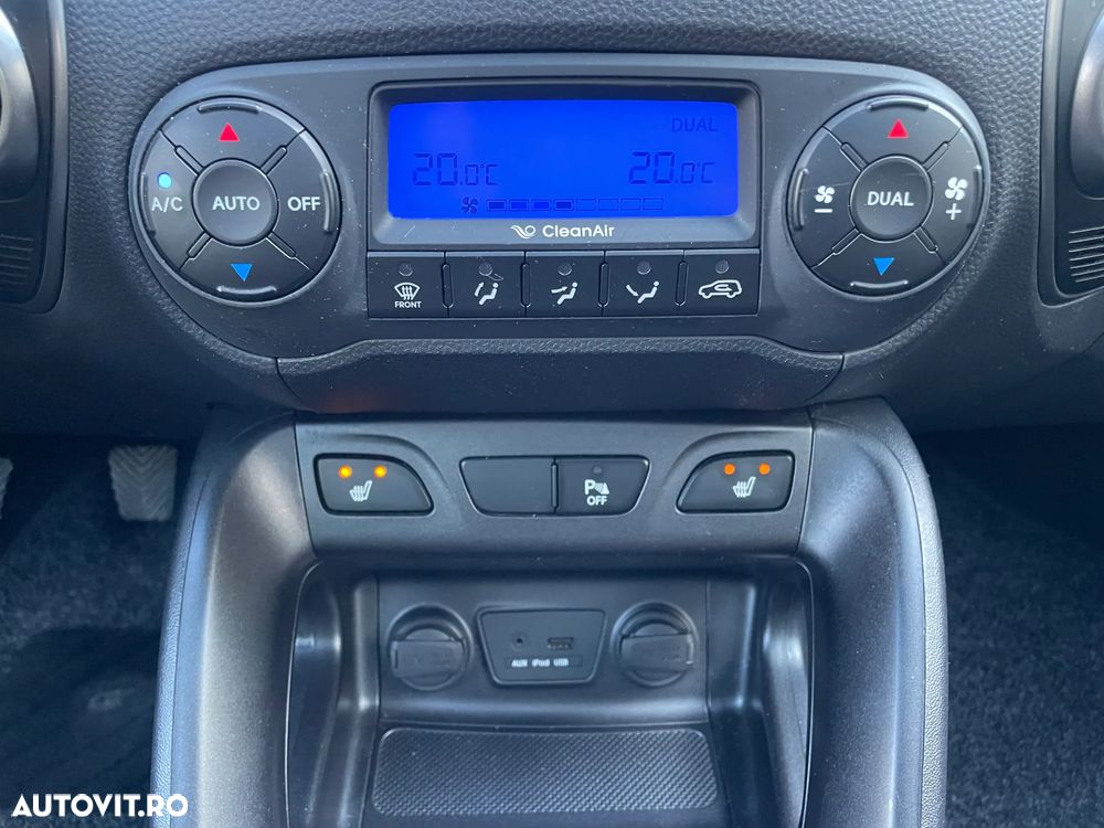 Hyundai ix35 1.7 CRDI 2WD blue Finale Gold - 34