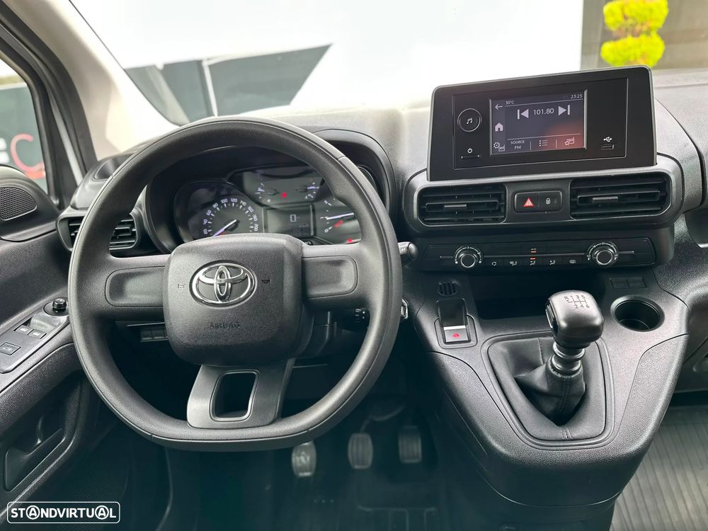 Toyota ProAce City 1.5 D L1 - 15