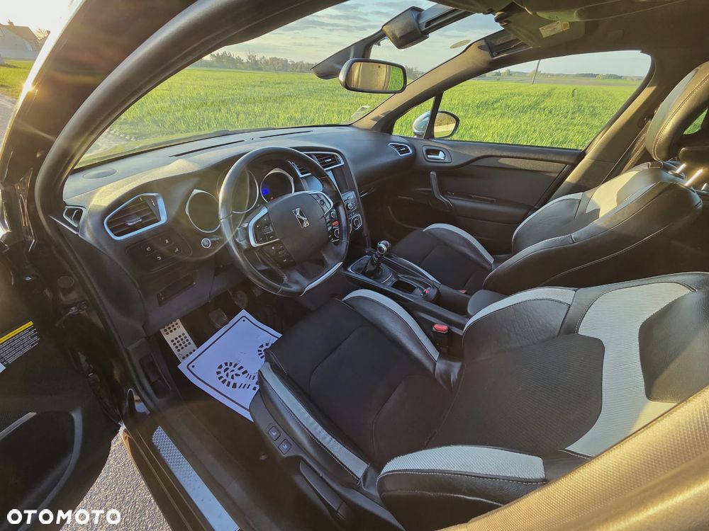 Citroën DS4 BlueHDi 150 S&S Urban Show - 13