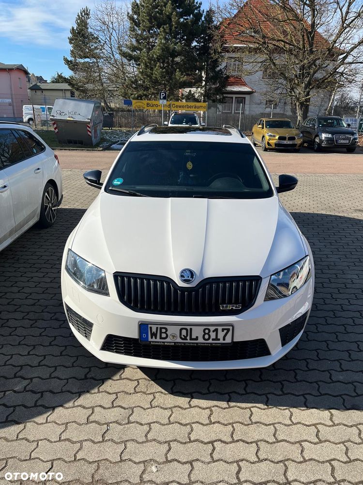 Skoda Octavia 2.0 TDI DSG RS - 2