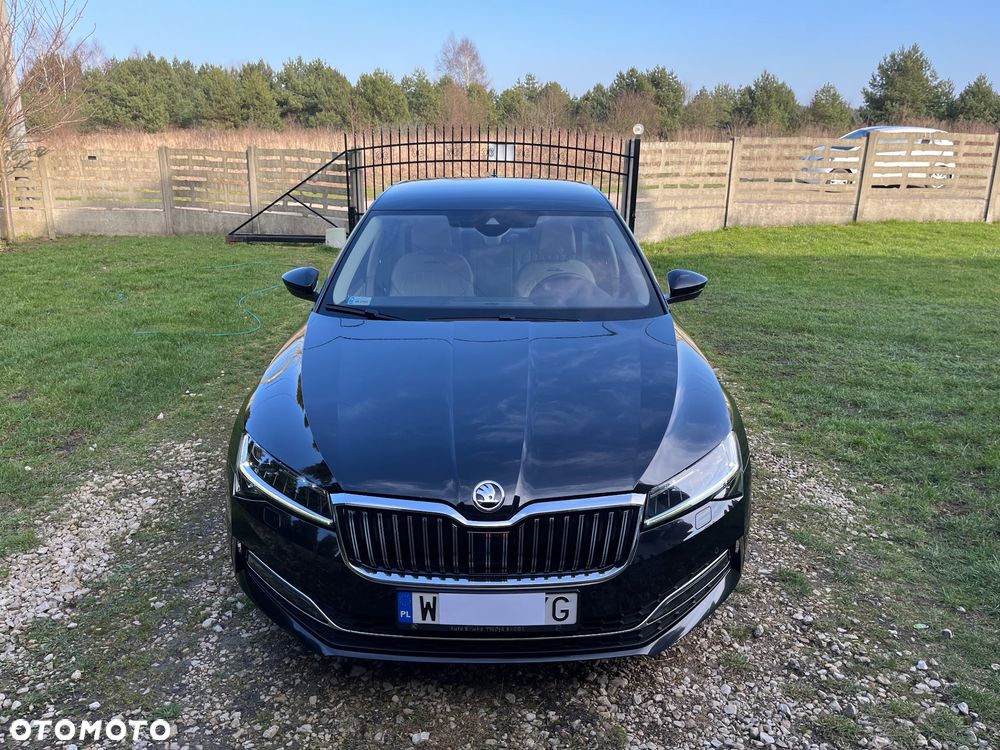 Skoda Superb 2.0 TDI SCR 4x4 L&K DSG - 9