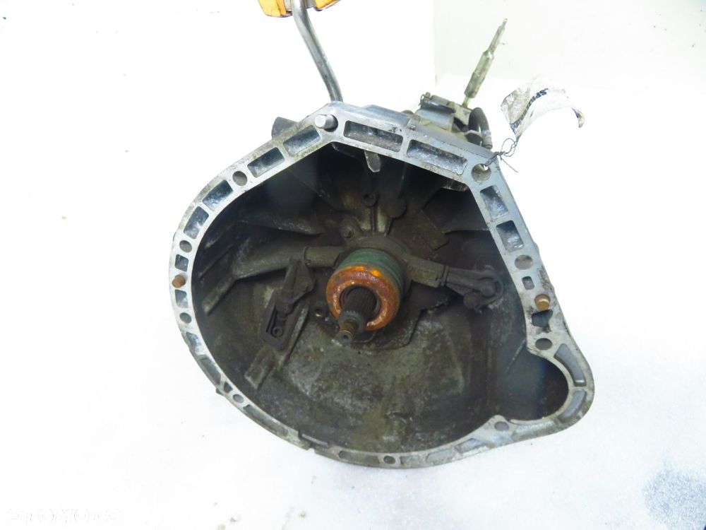 SKRZYNIA BIEGÓW MERCEDES W204 C180 Kompressor 2042600400 6 BIEGÓW - 1