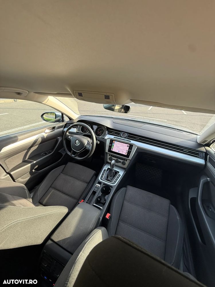 Volkswagen Passat 2.0 TDI DSG Comfortline - 9