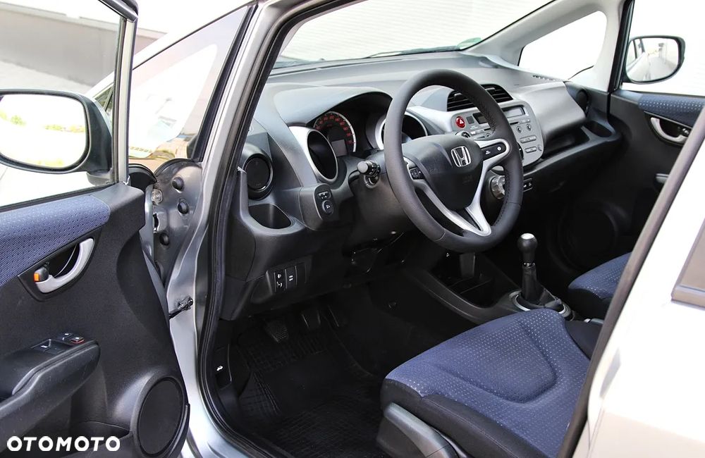 Honda Jazz 1.2 Base - 12