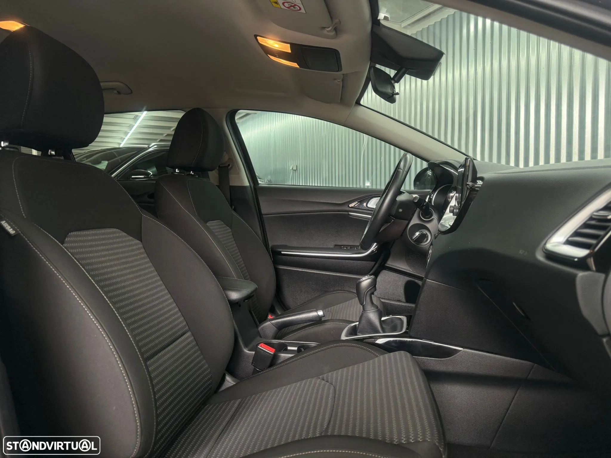 Kia Ceed SW 1.6 CRDi MHEV Dynamic - 16