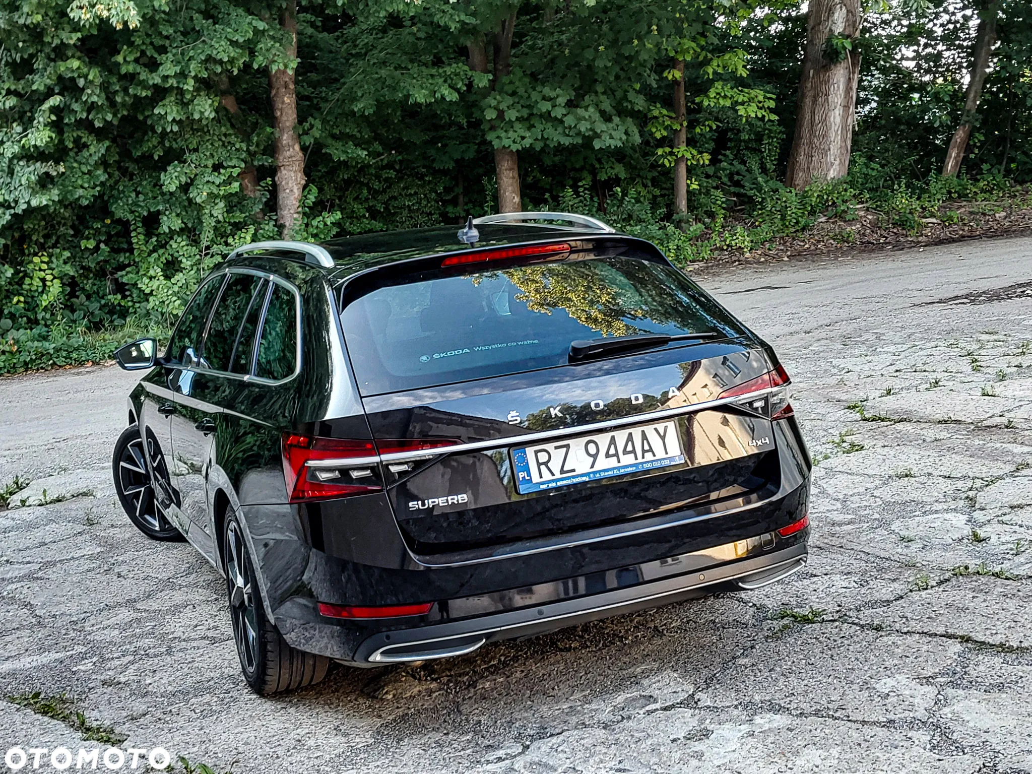 Skoda Superb 2.0 TDI SCR 4x4 L&K DSG - 11