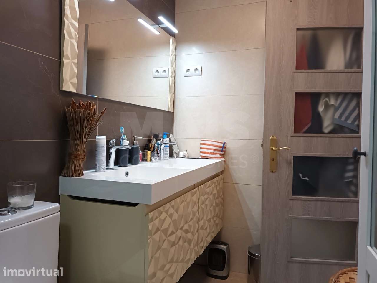 Apartamento T1+1(e loja) na Castanheira do Ribatejo. - Grande imagem: 4/12