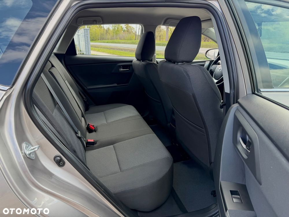 Toyota Auris 1.4 D-4D Life Plus - 16