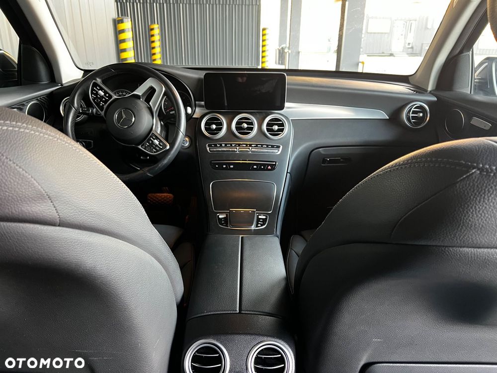 Mercedes-Benz GLC 200 d 4-Matic Business Edition - 23