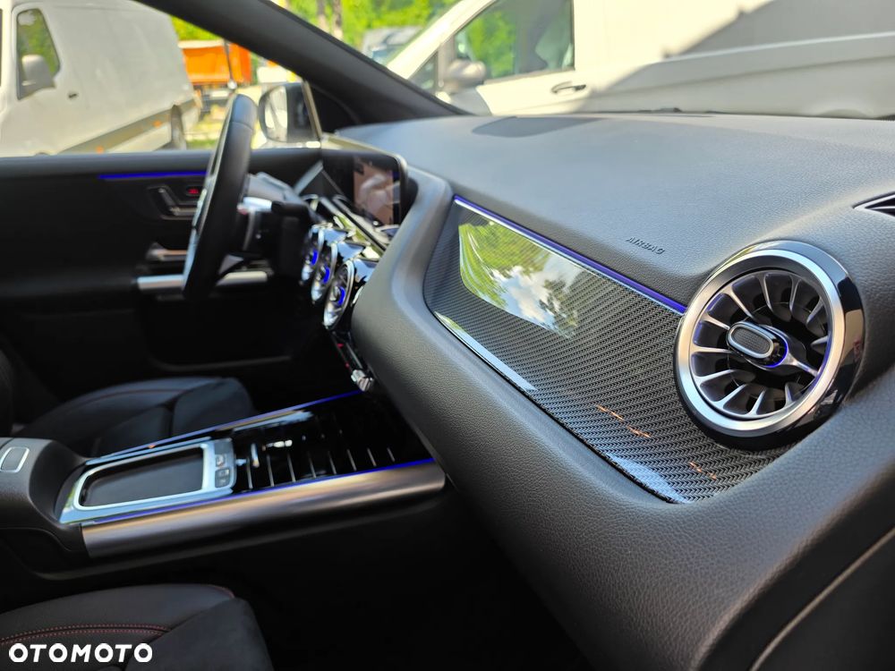 Mercedes-Benz GLA 200 AMG Line - 20
