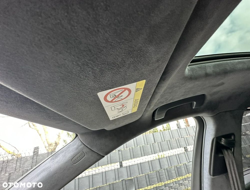 Porsche Macan Turbo PDK - 25