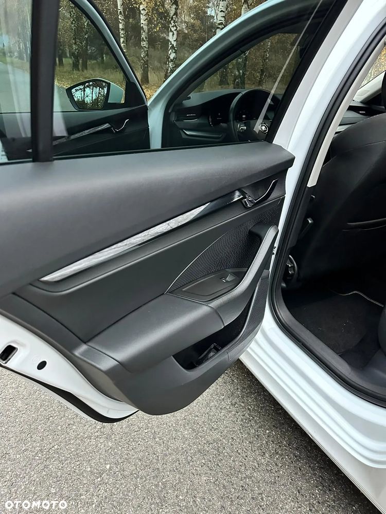 Skoda Octavia 2.0 TDI Ambition DSG - 8