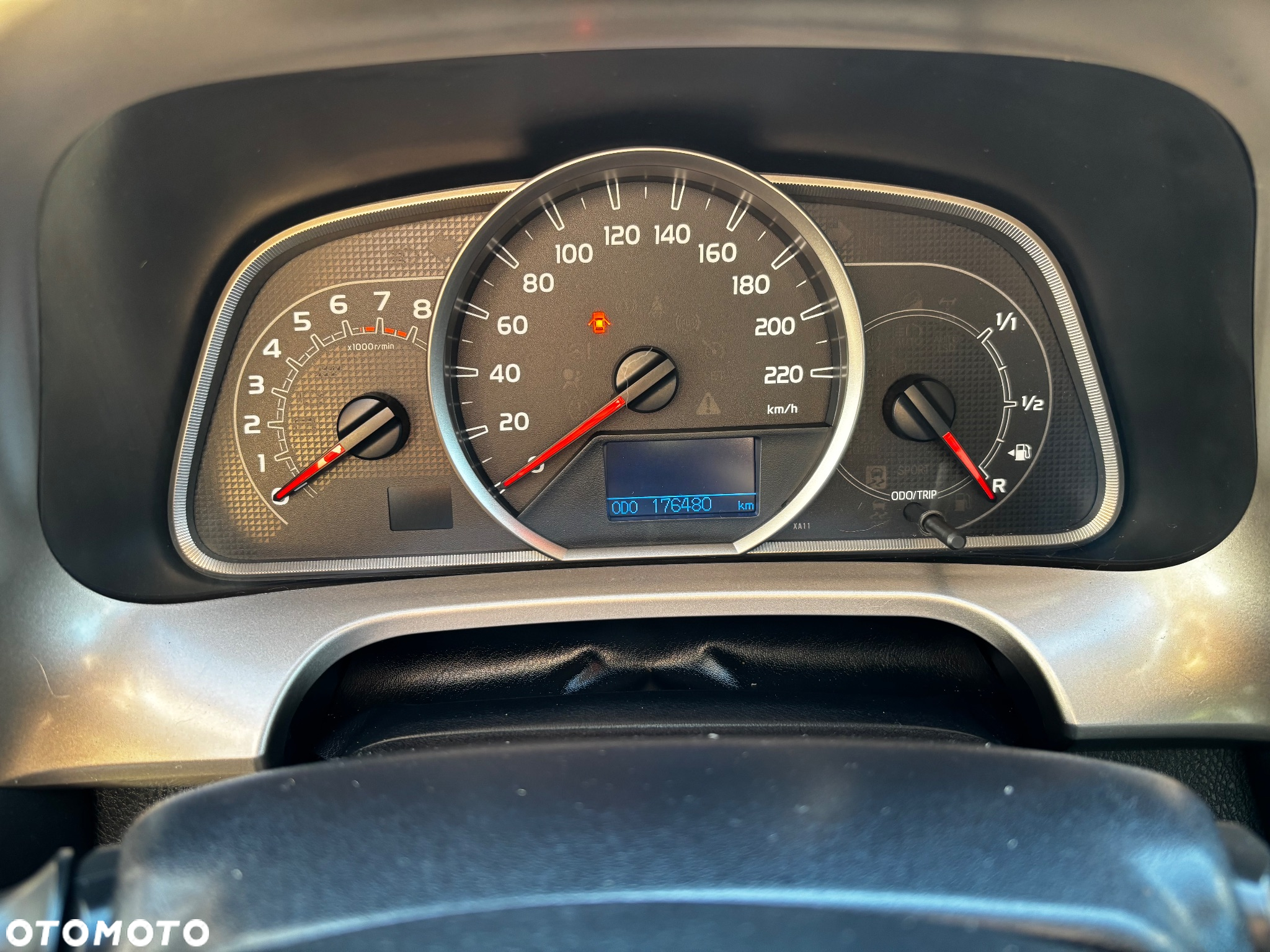Toyota RAV4 2.0 Premium MS - 19