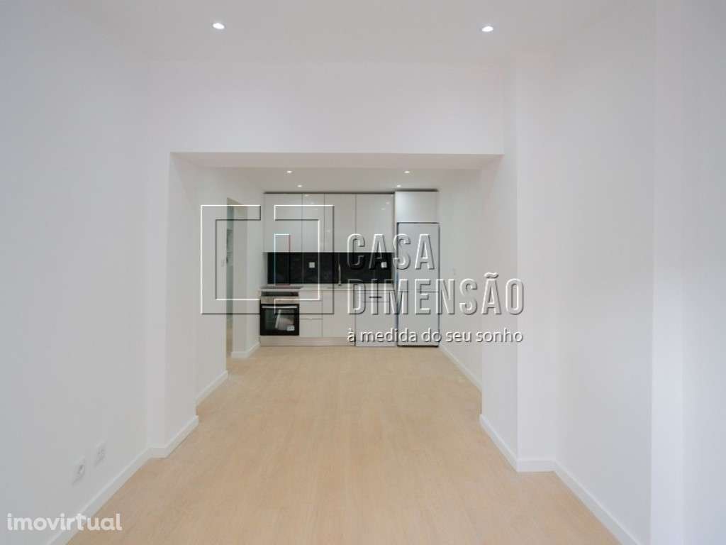 Apartamento T1, em fase de remodelação, Na Damaia!! - Grande imagem: 4/16