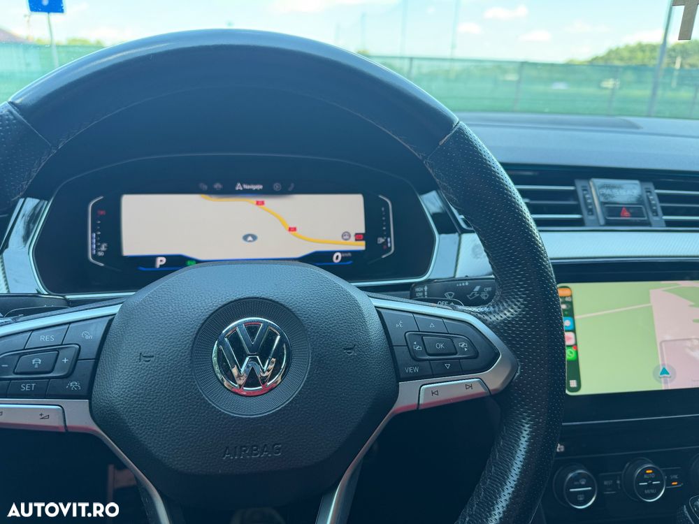 Volkswagen Passat 2.0 TDI DSG R Executive - 9