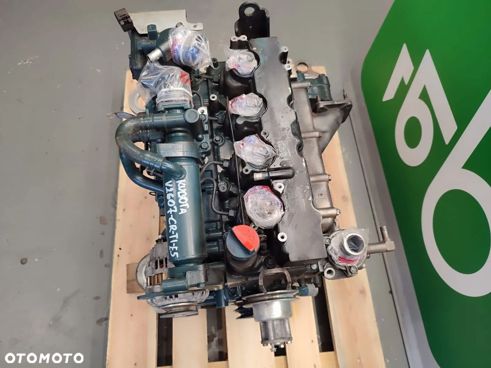 Kubota V2607-CR-TI-E5 silnik - 3