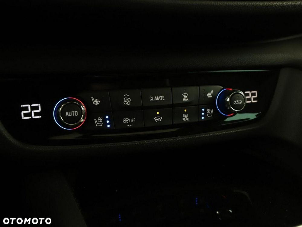 Opel Insignia 2.0 T 4x4 Innovation S&S - 30