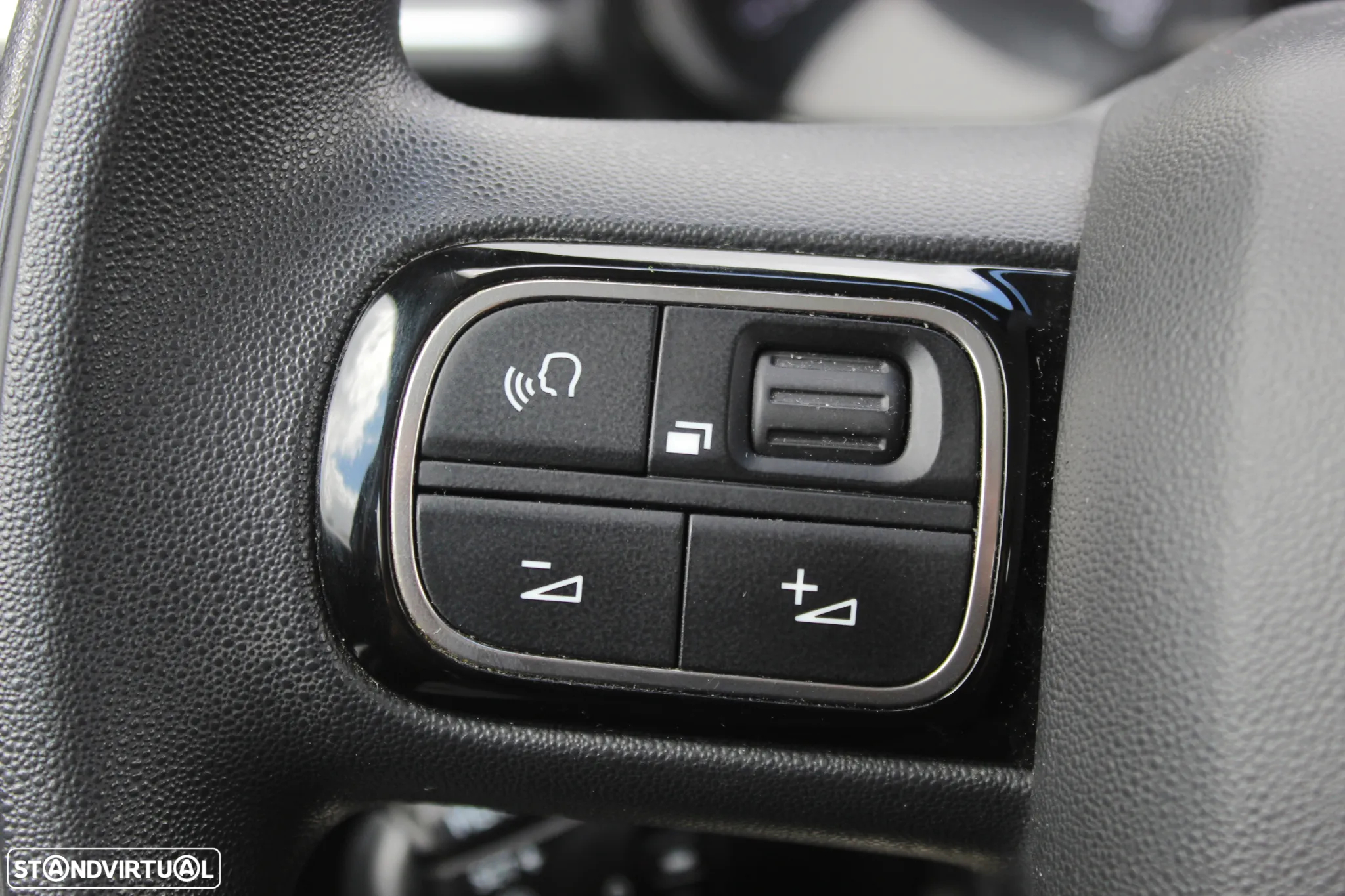 Citroën C3 1.6 BlueHDi Exclusive - 25