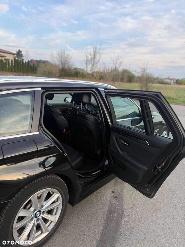 BMW Seria 5 520d xDrive - 16